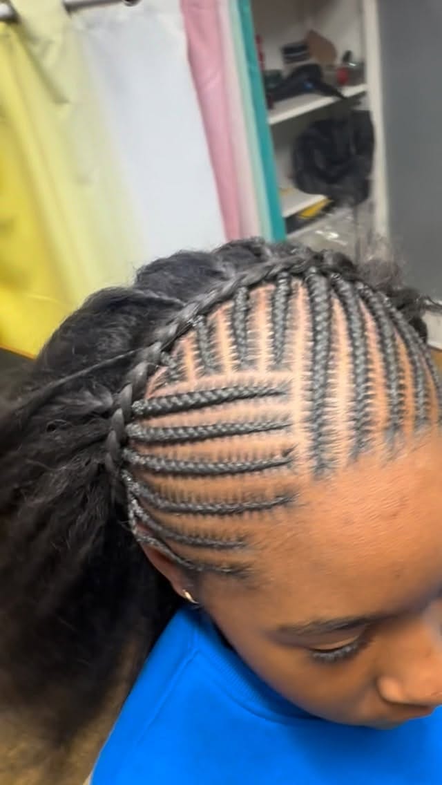 Post 7 by Detroit Hairstylist 🩷🩵💛 on Instagram (video)