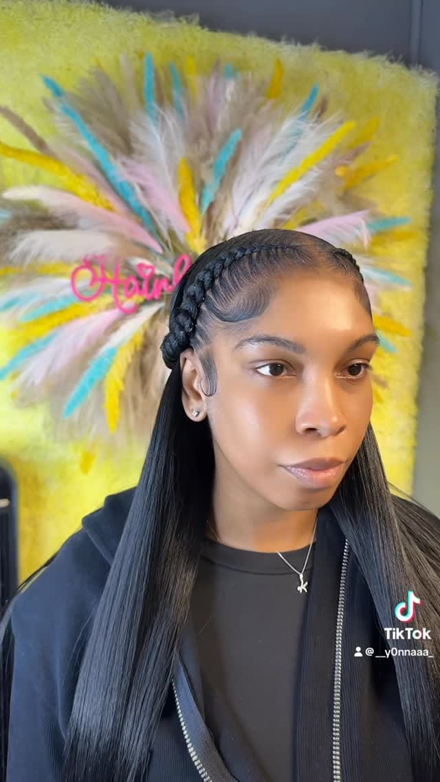Post 5 by Detroit Hairstylist 🩷🩵💛 on Instagram (video)