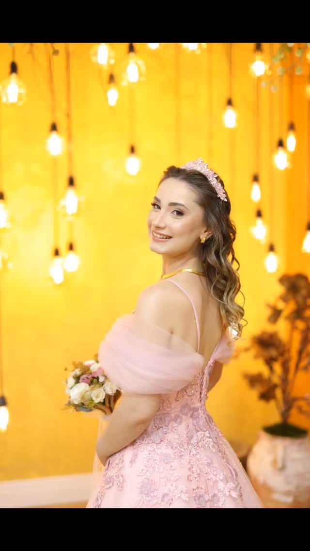 Post 6 by Minnet Cabbar Moda Evi on Instagram (video)