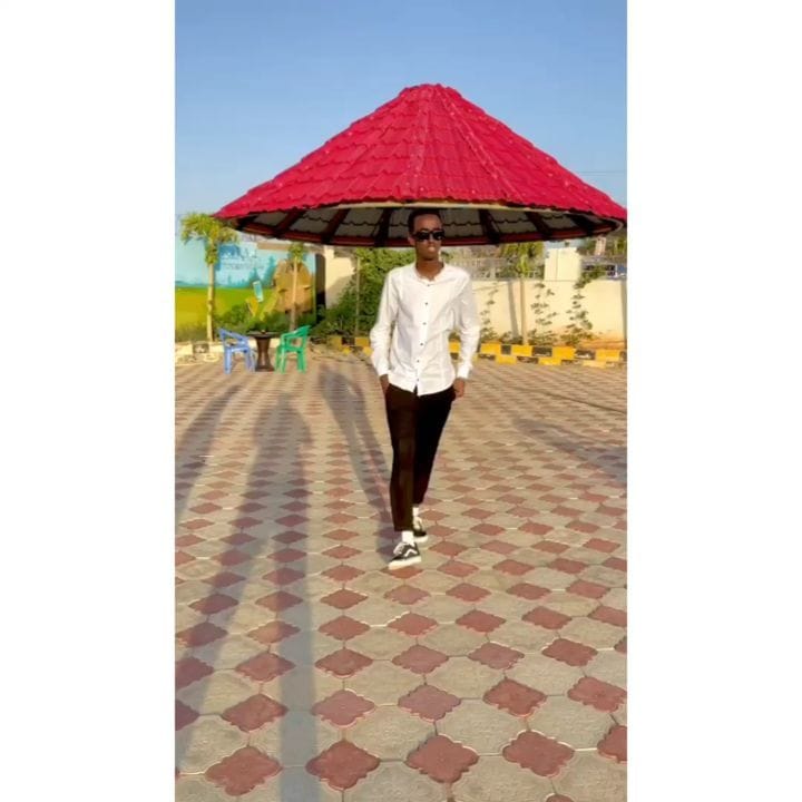 Post 5 by Mr. Easylife on Instagram (video)