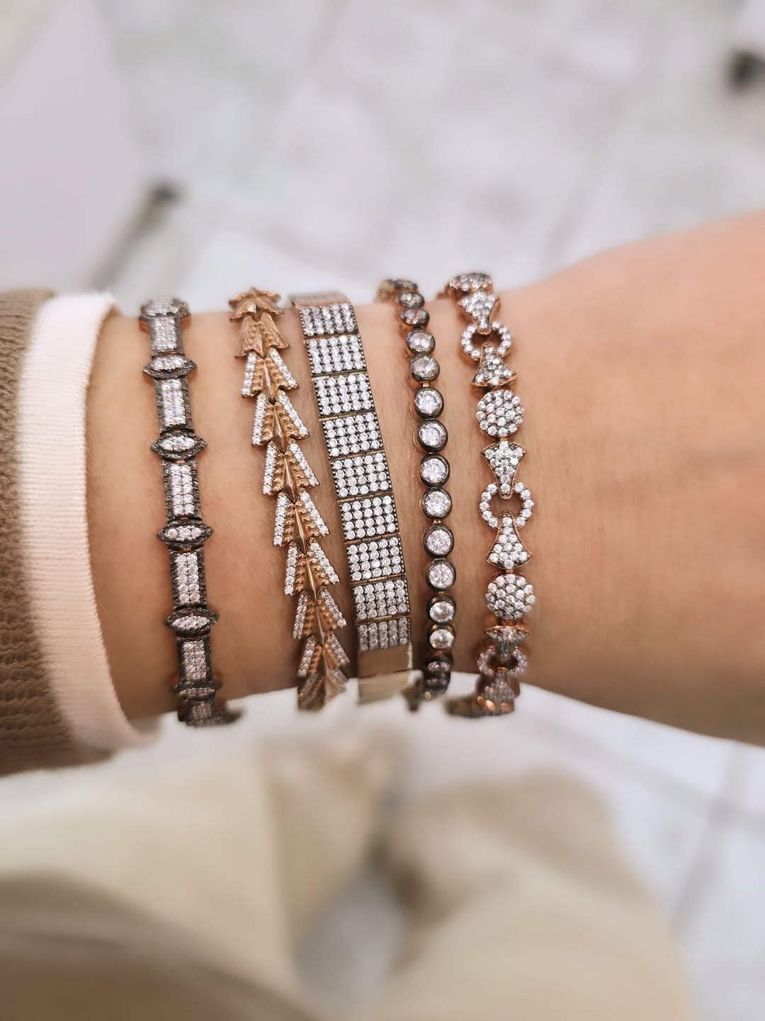 Post 5 by NESSLYS GÜMÜŞ TAKI on Instagram (carousel)