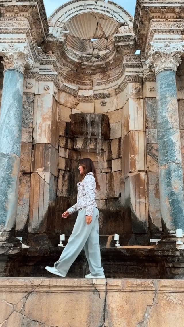 Post 3 by AIGERIM инструктор по сноуборду в Алании on Instagram (video)