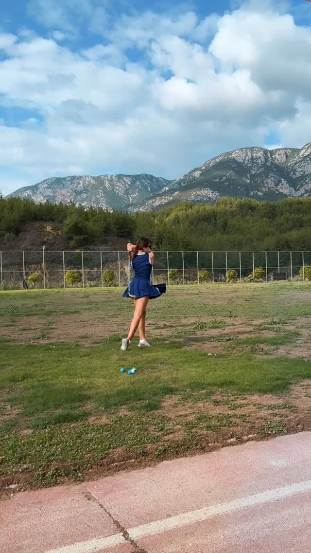 Post 5 by AIGERIM инструктор по сноуборду в Алании on Instagram (video)
