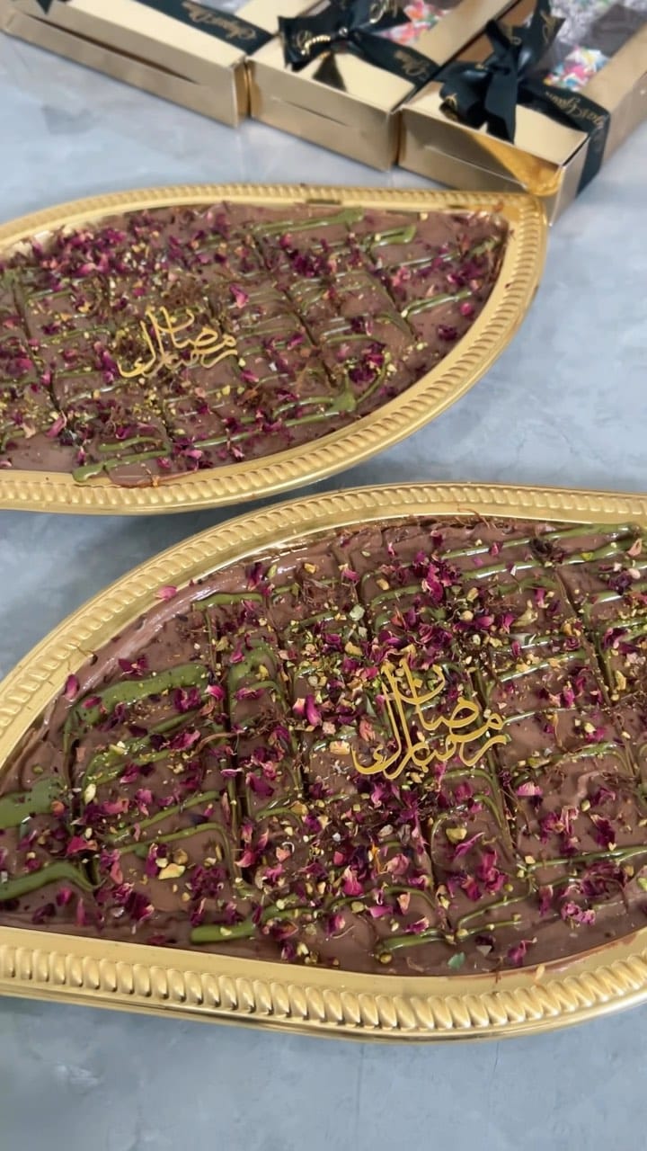 Post 3 by SugarGlam on Instagram (video)