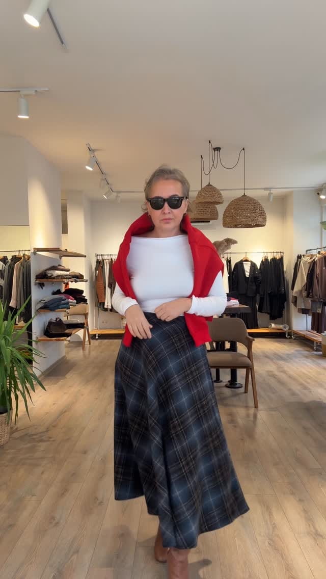 Post 7 by Brands Butik on Instagram (video)