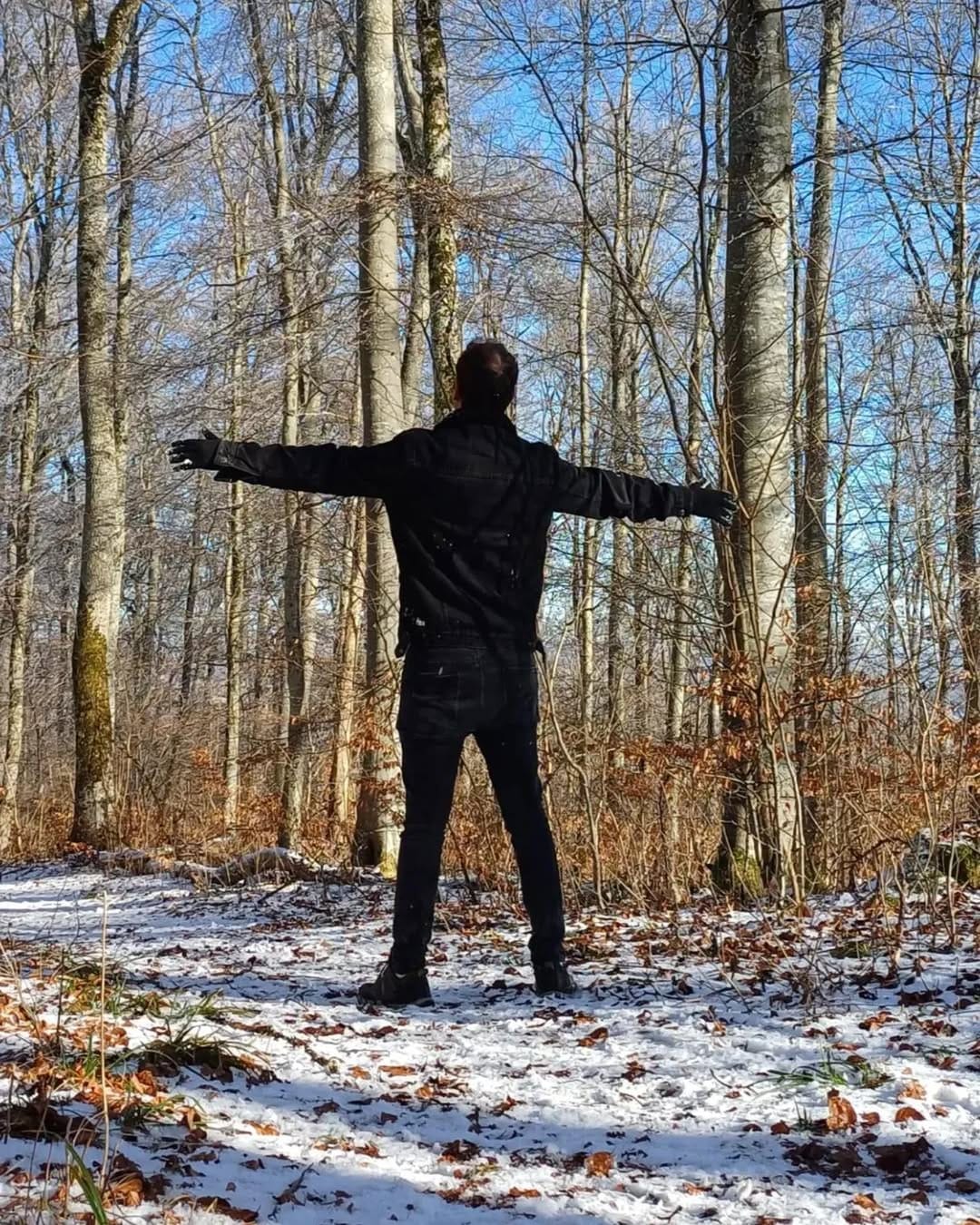Post 3 by E K İ N on Instagram (image)