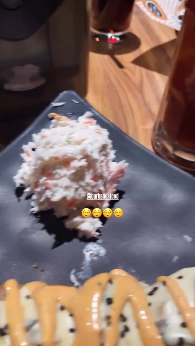 Post 7 by Burbanos Food on Instagram (video)