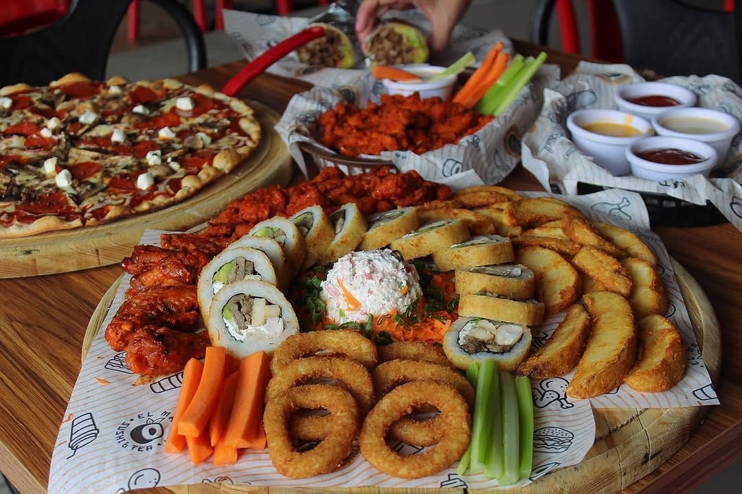 Post 10 by Burbanos Food on Instagram (carousel)