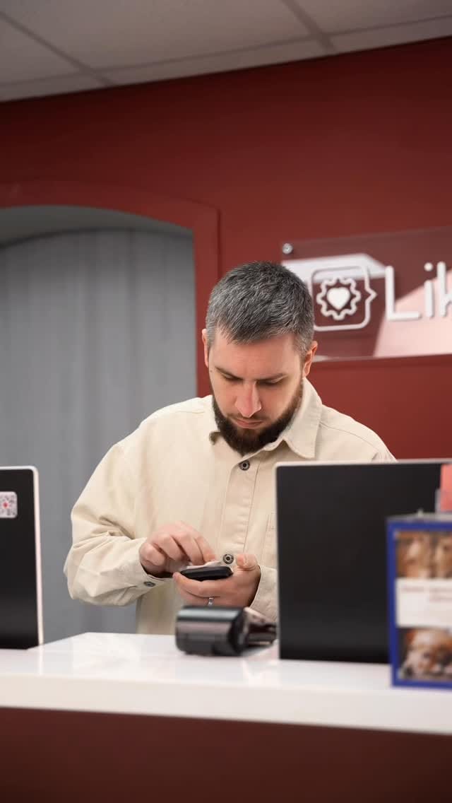 Post 3 by LikeService on Instagram (video)