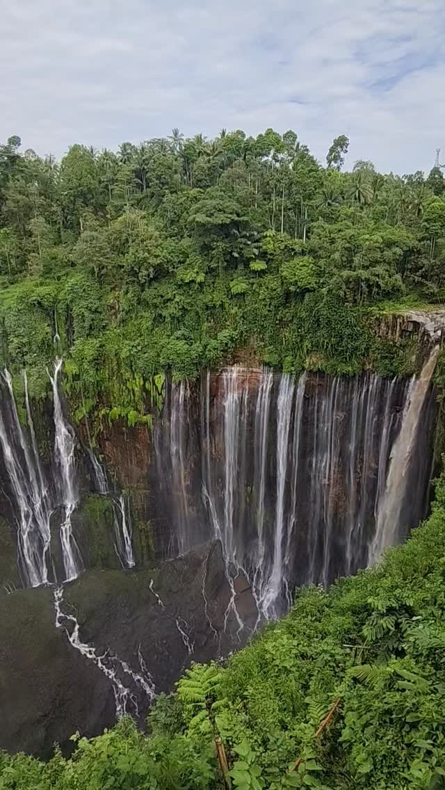 Post 2 by Khalid Alhaj on Instagram (video)