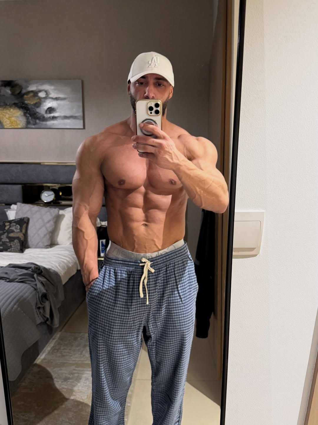 Post 4 by Hamza Salah Alshammari on Instagram (image)