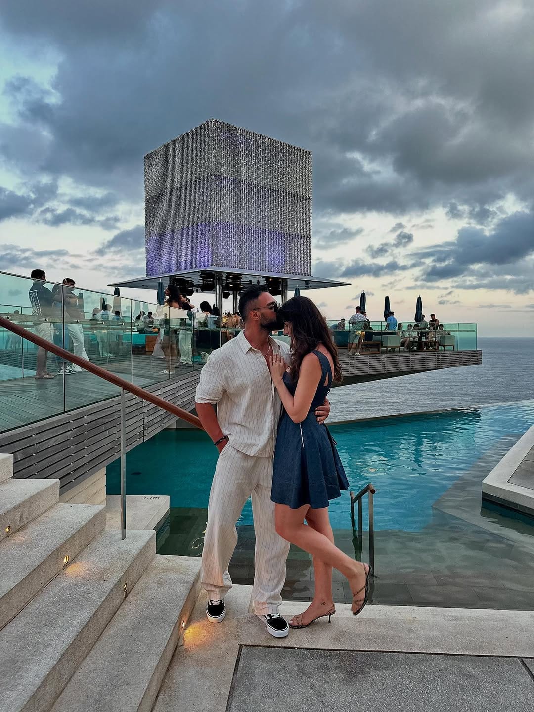 Post 8 by Özkan Bayrakdar on Instagram (image)