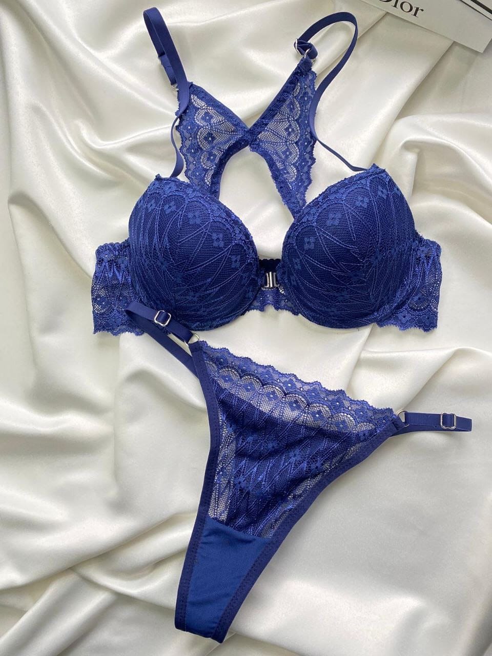 Post 1 by Trendhomewear on Instagram (carousel)