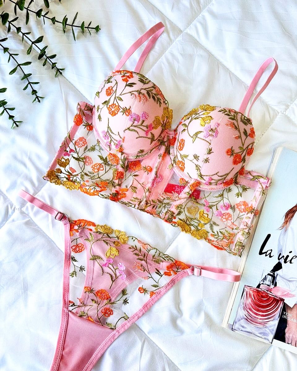 Post 7 by Trendhomewear on Instagram (carousel)