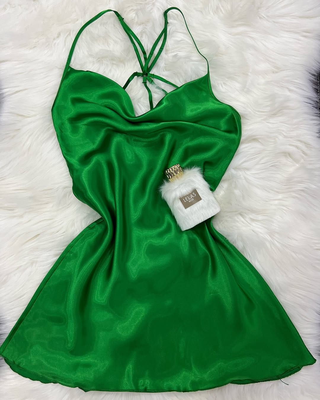 Post 3 by Trendhomewear on Instagram (carousel)