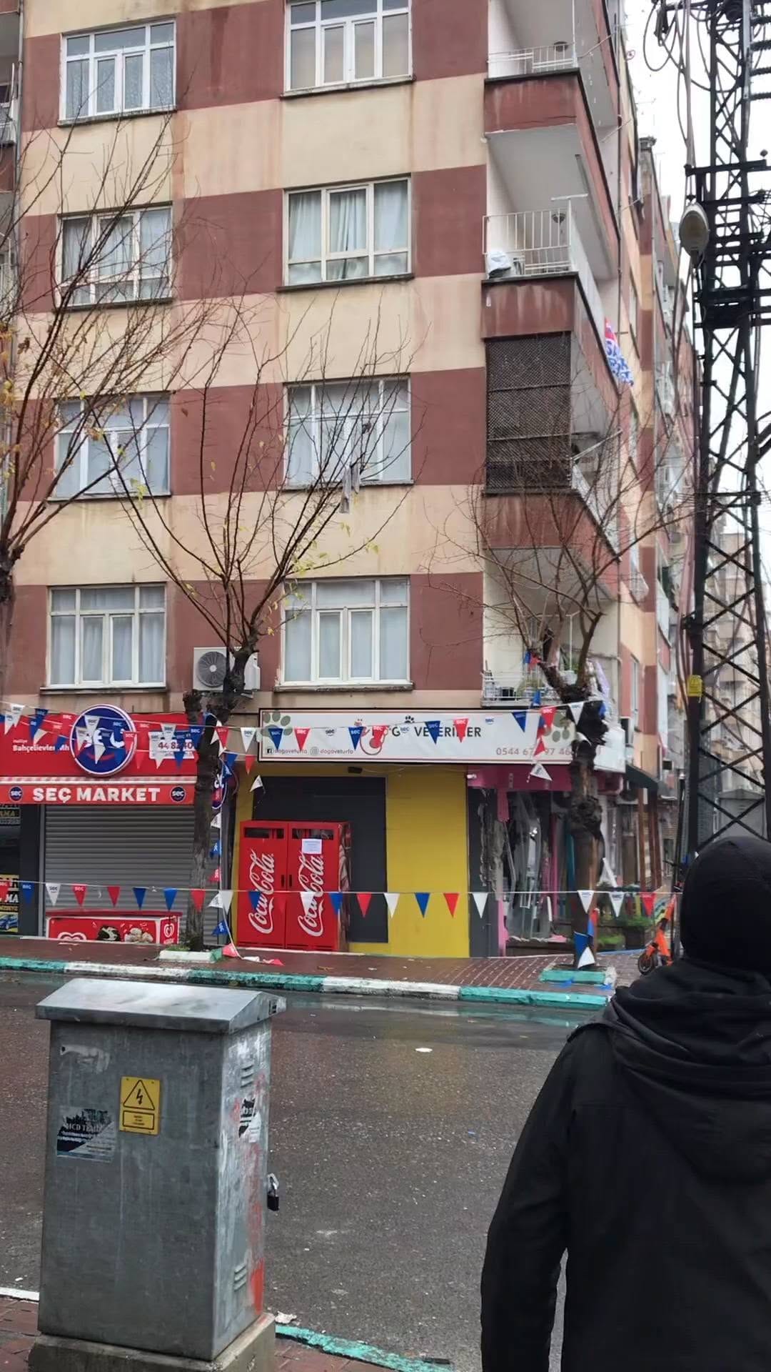 Post 2 by ceylan ayakabi on Instagram (video)