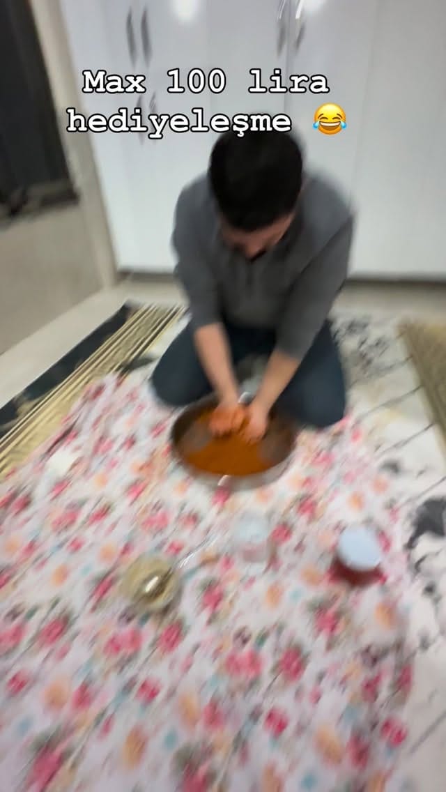 Post 3 by Ayse Kılınç on Instagram (video)