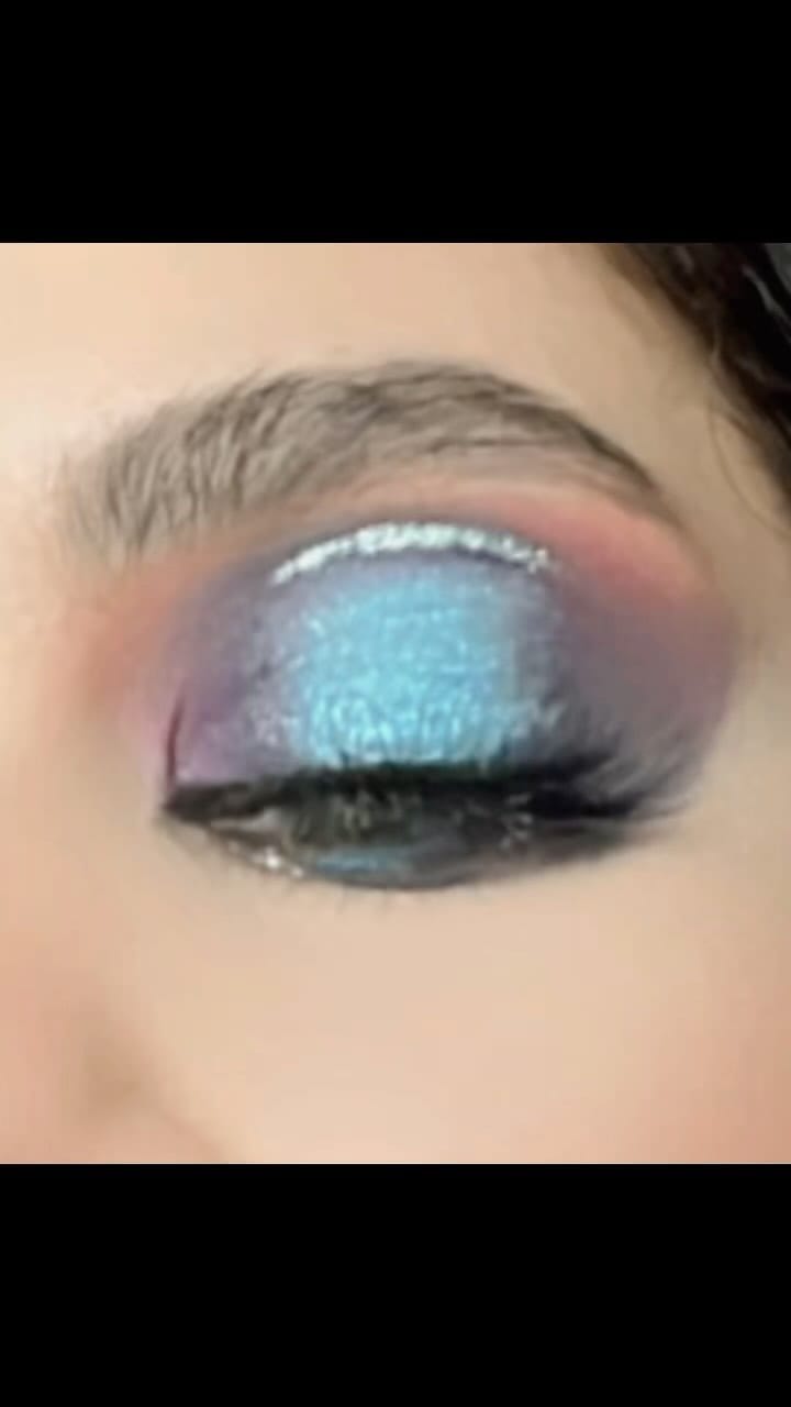 Post 5 by Sally Nashaat makeup art on Instagram (video)