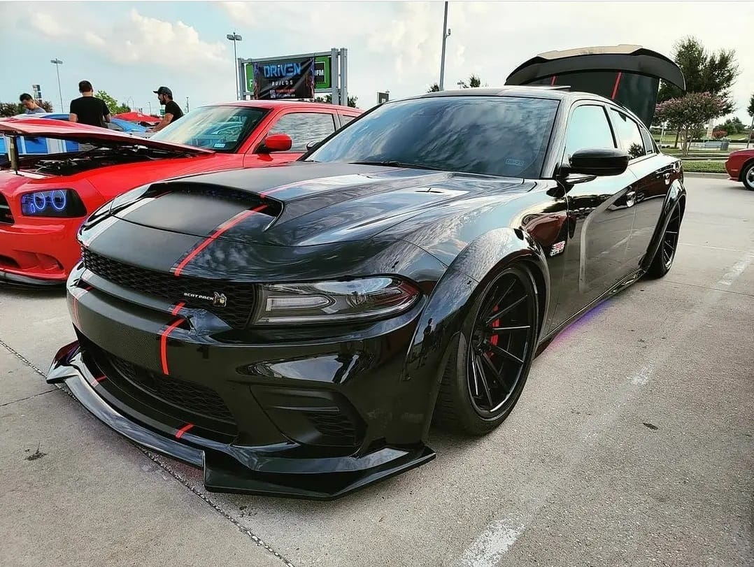 Post 6 by Chrome & Carbon UAE(Official) on Instagram (image)