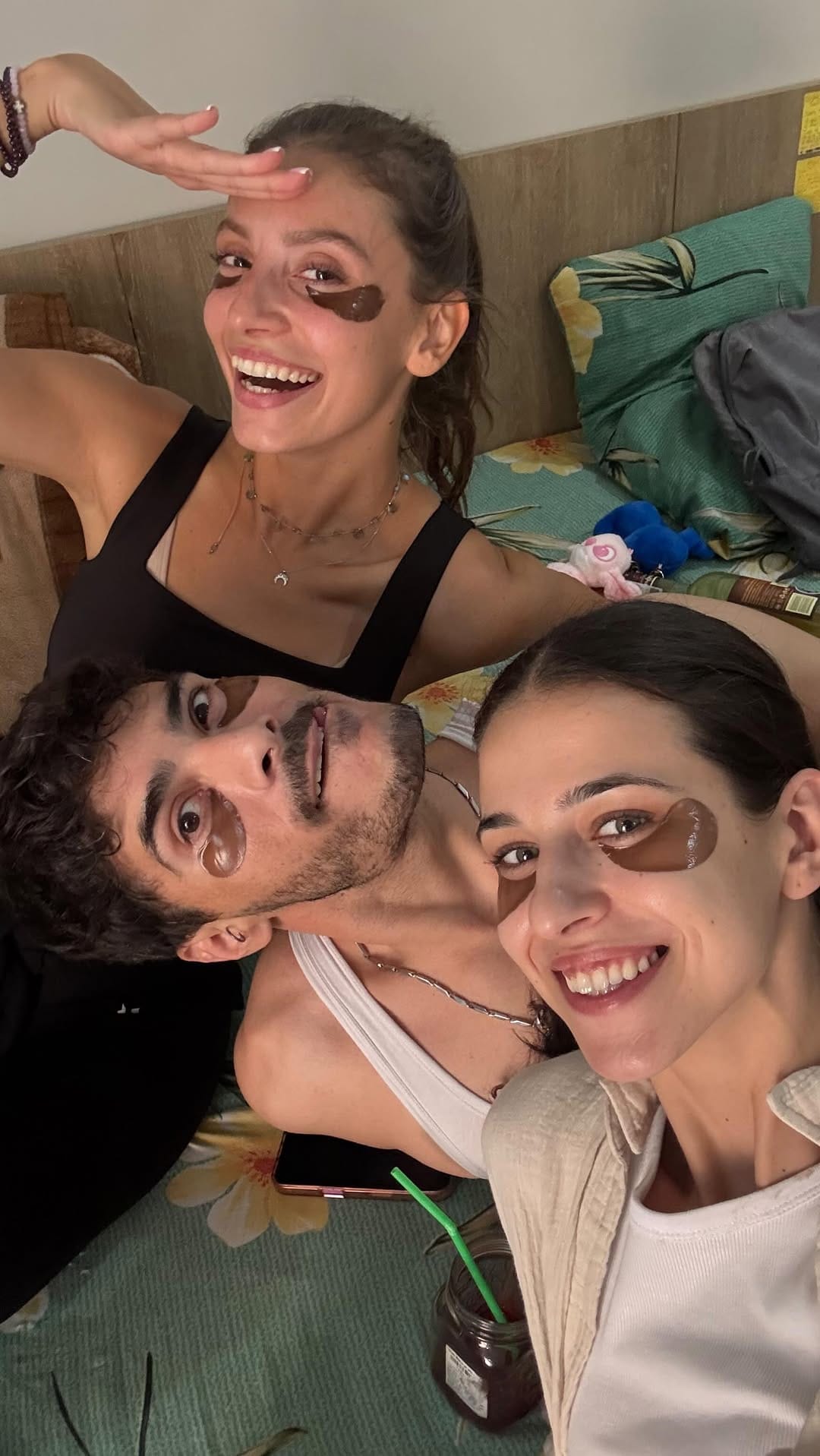 Post 4 by Elena Vassileva on Instagram (video)