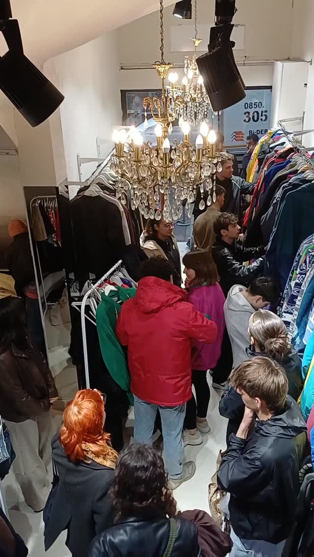 Post 10 by Nostvintage on Instagram (video)