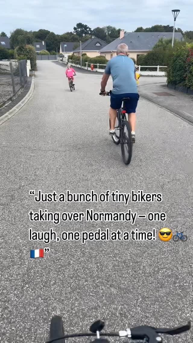 Post 4 by Clem Lou on Instagram (video)