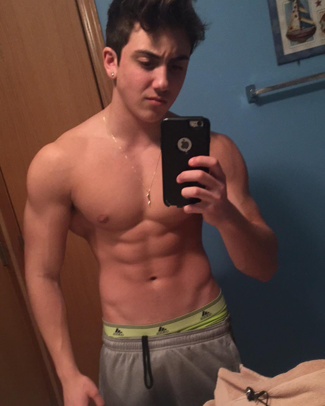 Post 4 by ♦️Dominic♦️ on Instagram (image)