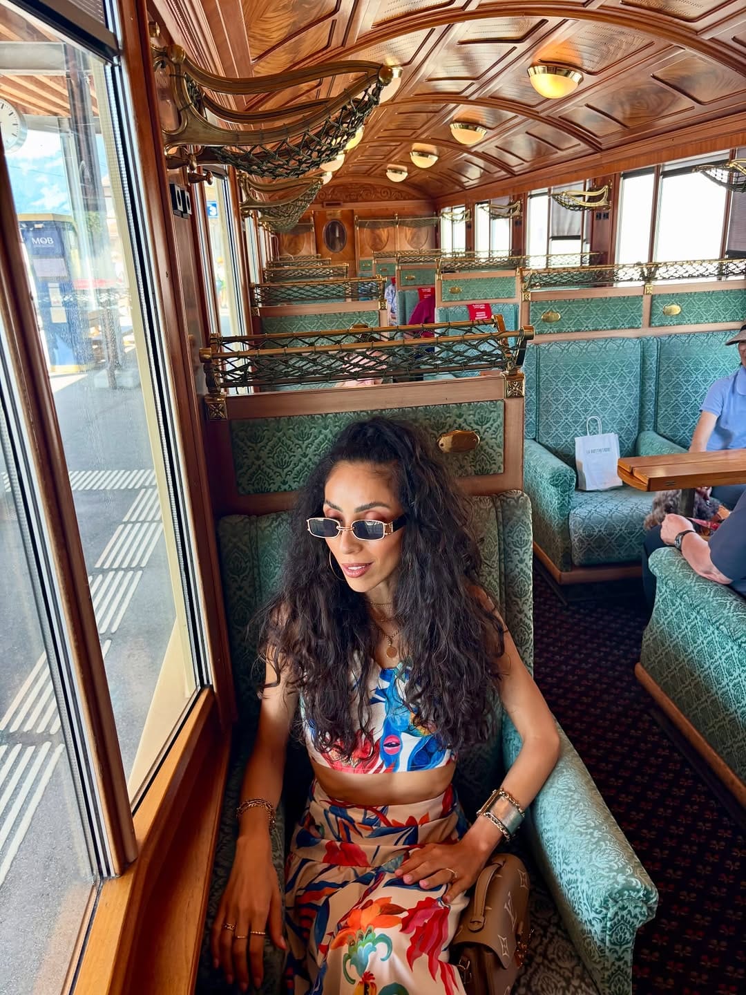 Post 9 by Amel 🦋 on Instagram (carousel)