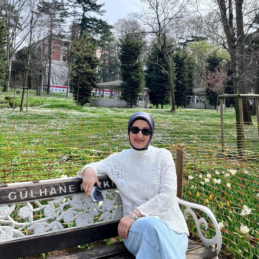 Post 1 by @ayseozdemir35 on Instagram (carousel)