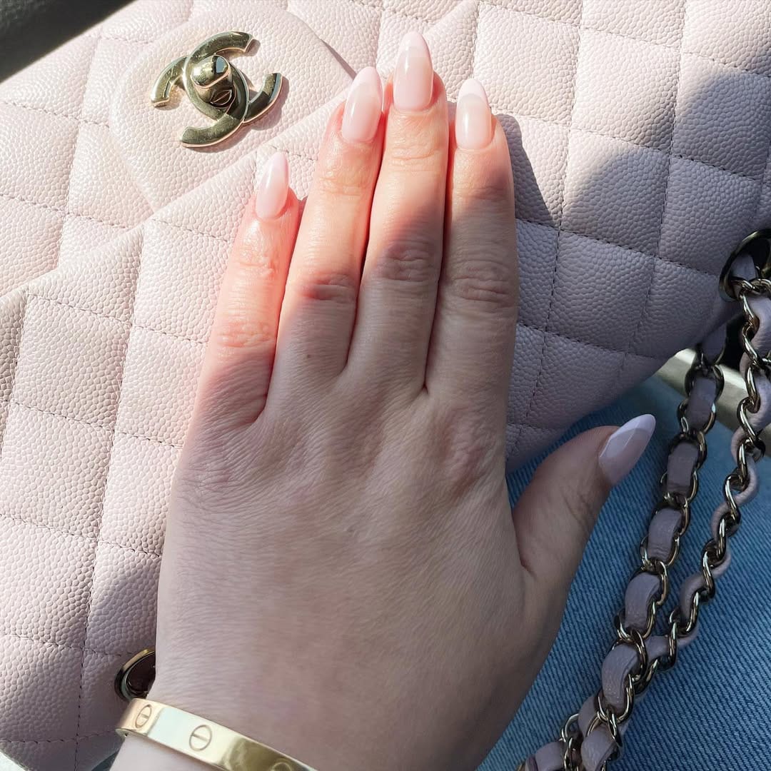 Post 6 by Belle on Instagram (image)