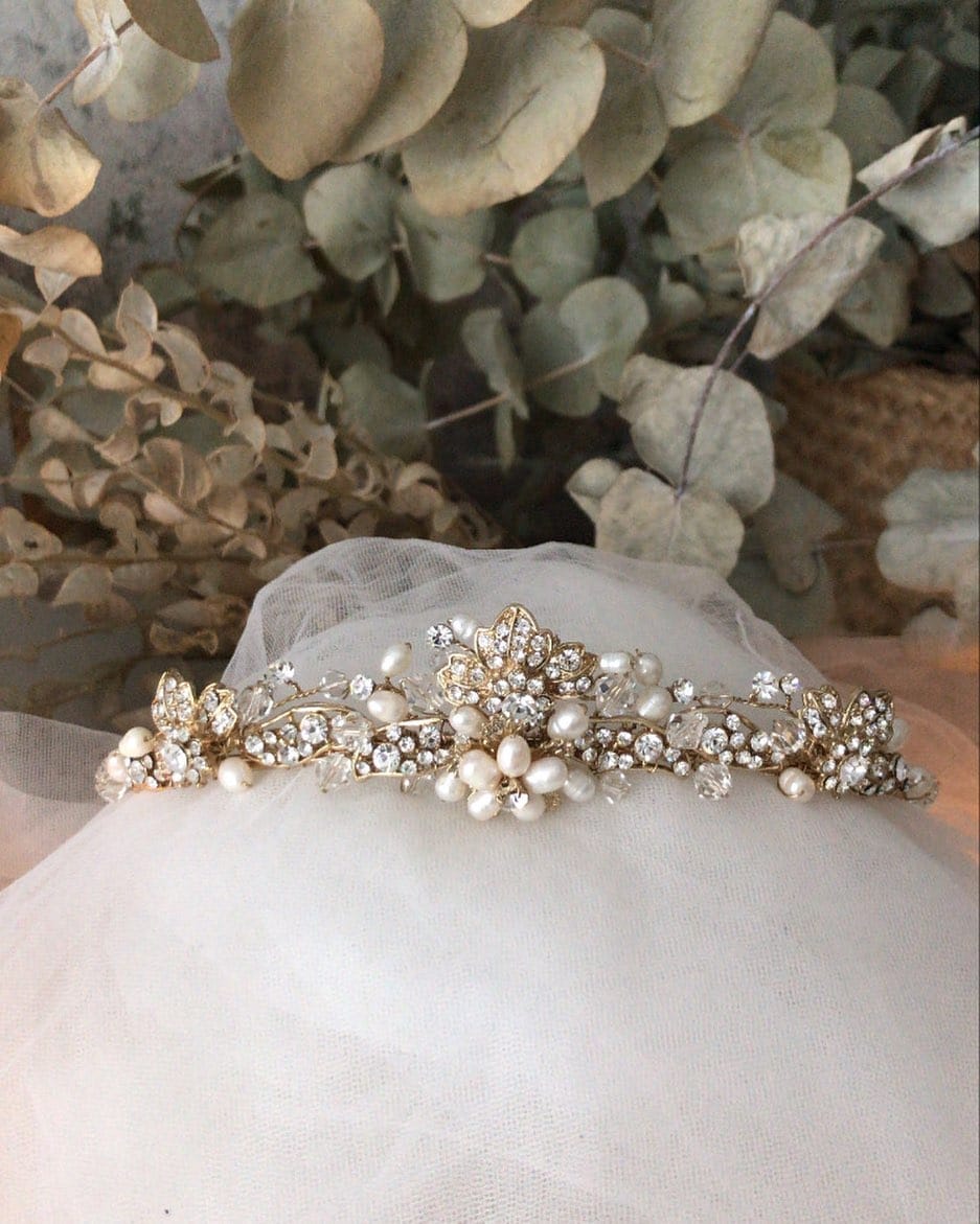 Post 6 by Romantica on Instagram (image)