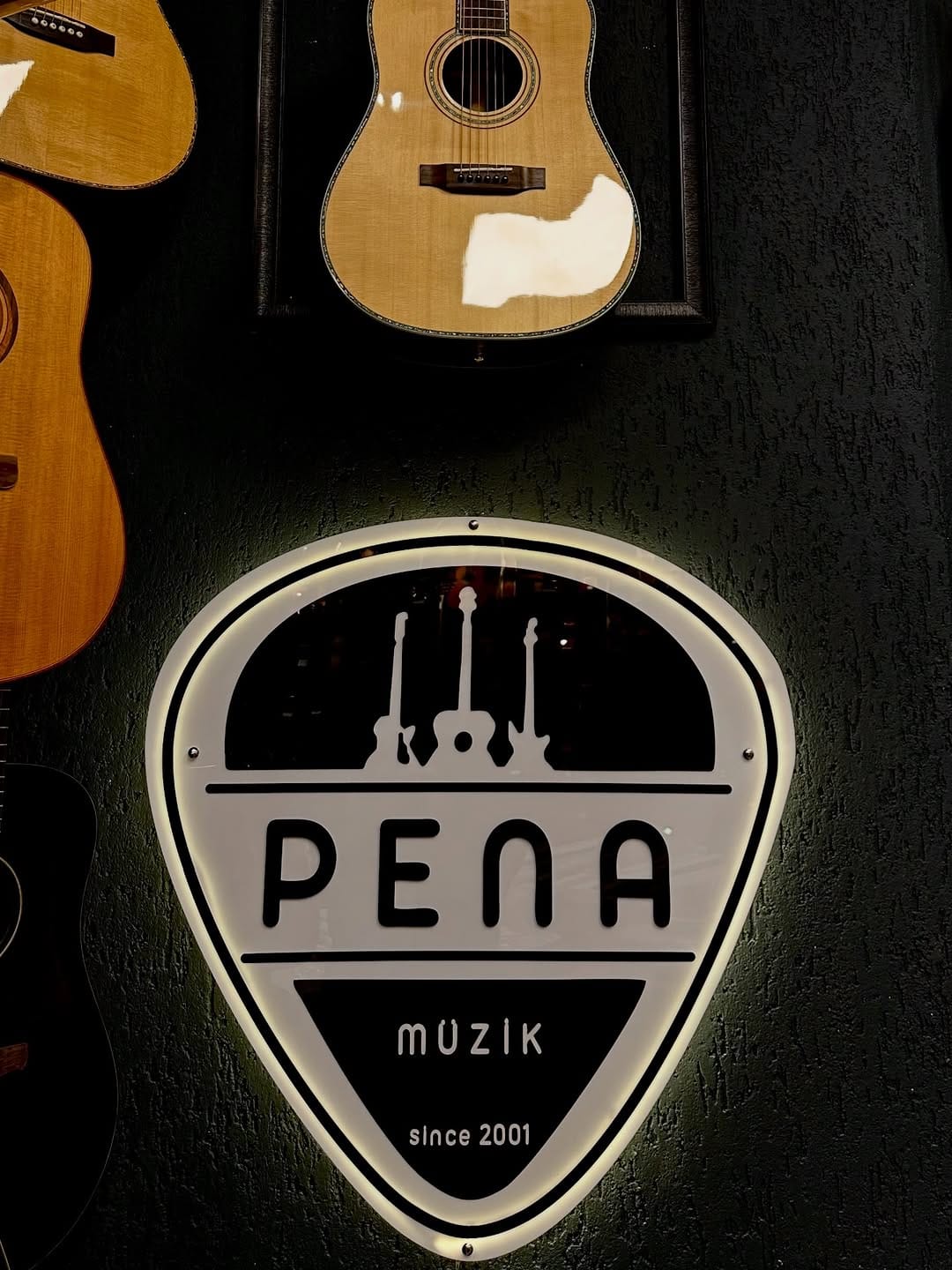 Post 9 by Pena Müzik Merkezi on Instagram (carousel)