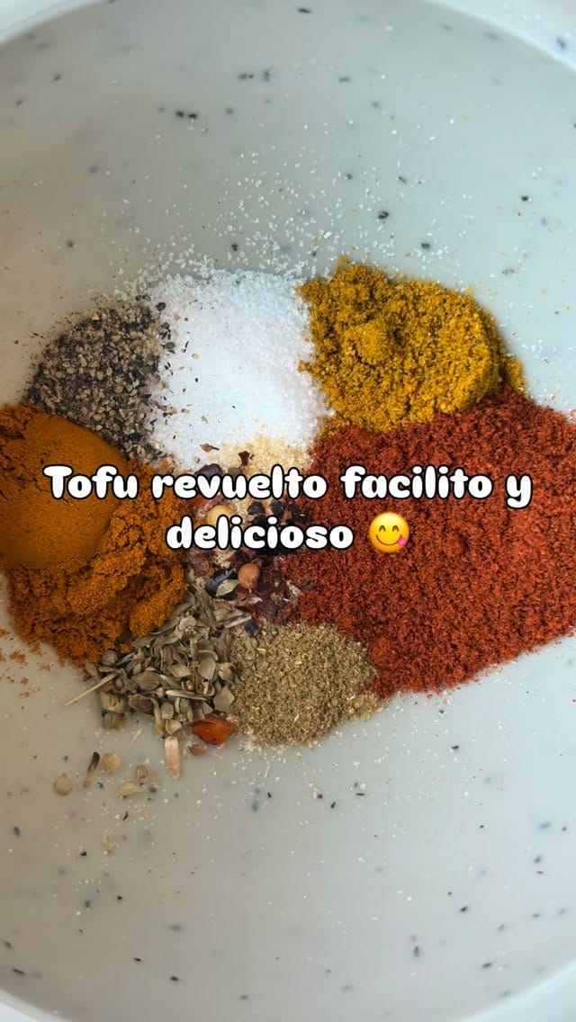 Post 7 by 🌻 Valentina Cordero Vegan Chef 🌱please be kind to animals on Instagram (video)