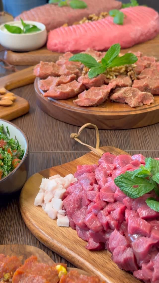Post 1 by The Meat Avenue on Instagram (video)