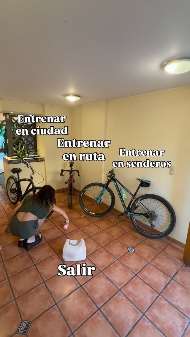 Post 6 by A Rueda Ciclismo on Instagram (video)