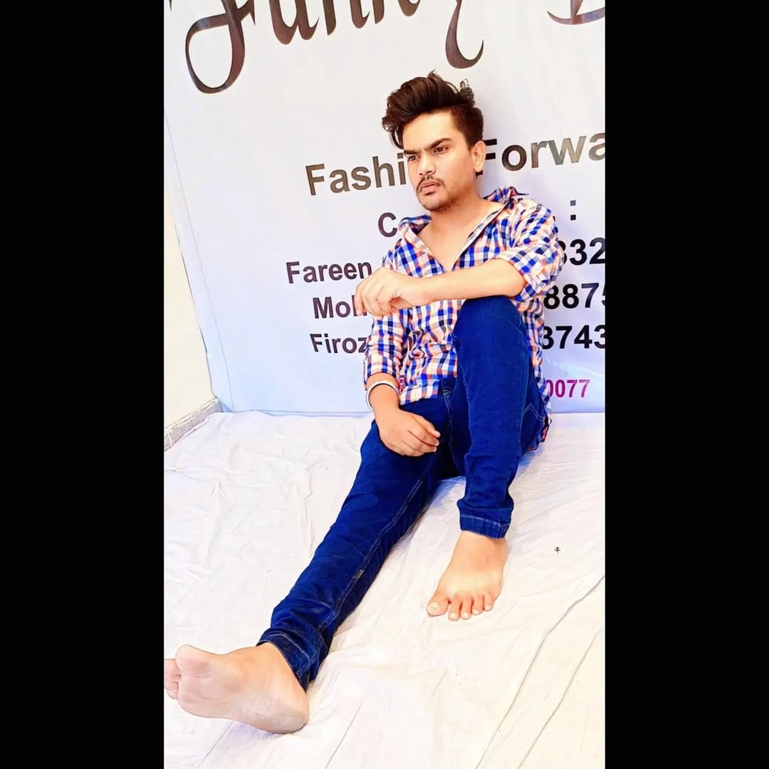 Post 8 by Zain Khan on Instagram (image)