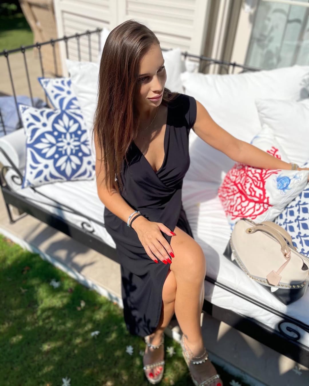 Post 10 by Gialla Style on Instagram (image)