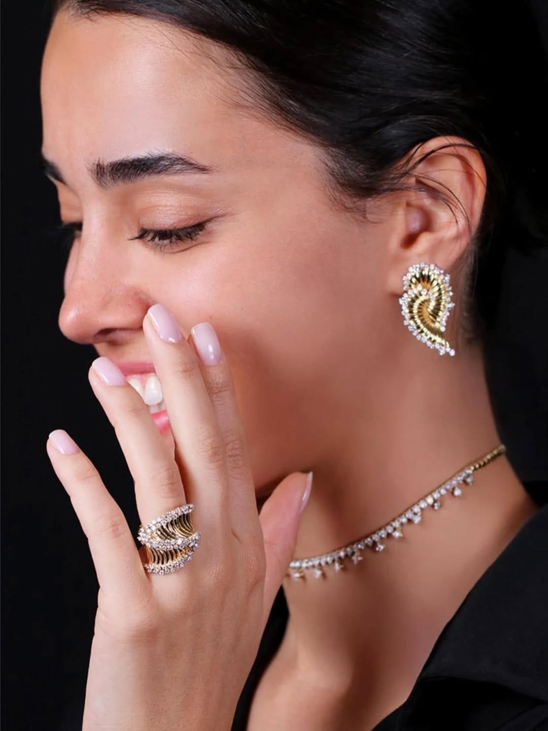 Post 3 by pinarhakimjewellery on Instagram (image)