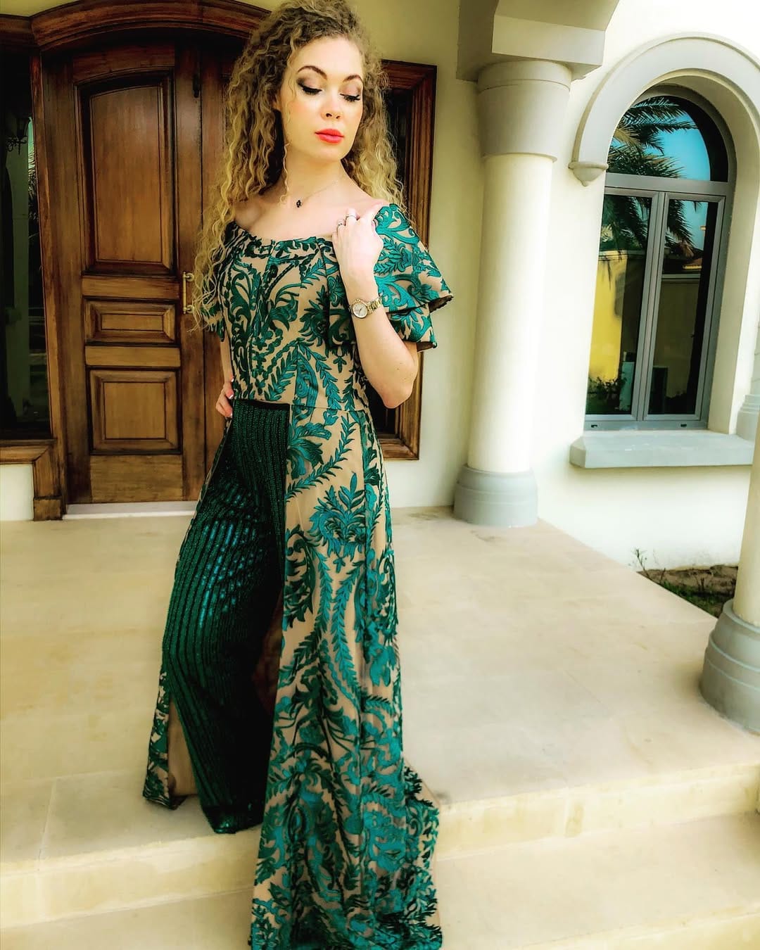 Post 7 by Leelo Couture on Instagram (image)