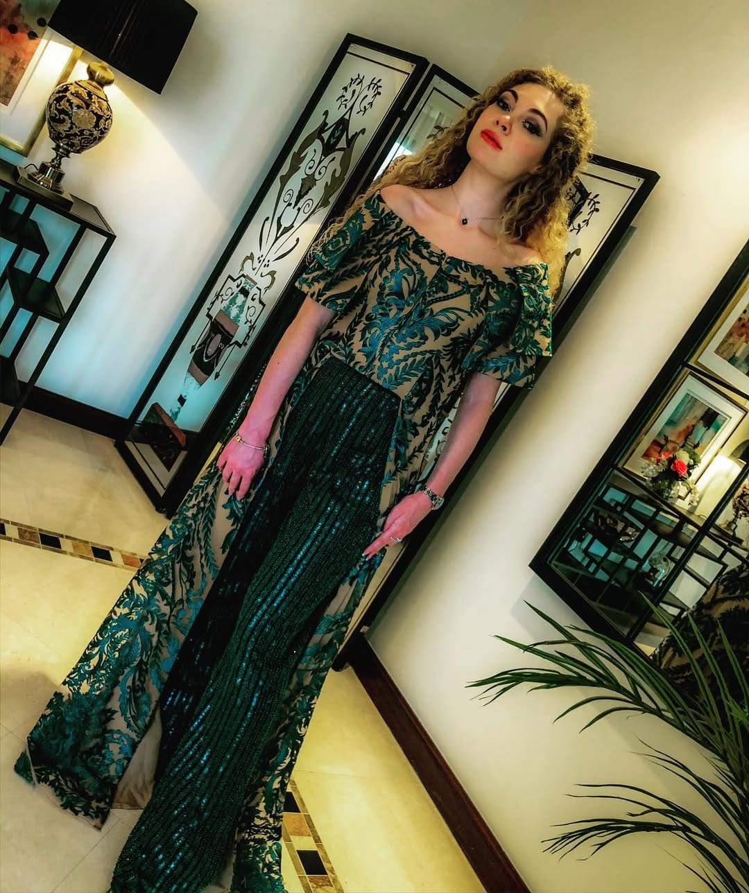 Post 6 by Leelo Couture on Instagram (image)