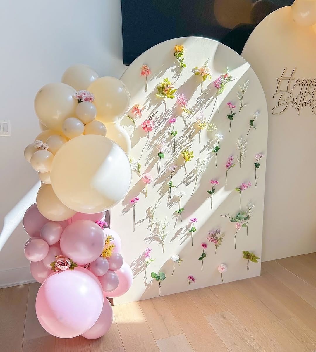 Post 7 by Event planner on Instagram (image)
