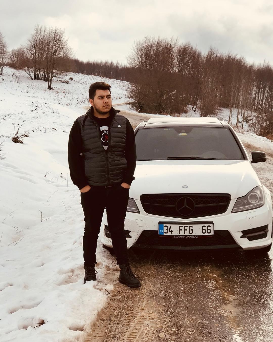 Post 3 by ᴇᴍʀᴇ şᴇᴋᴇʀᴄɪ on Instagram (image)