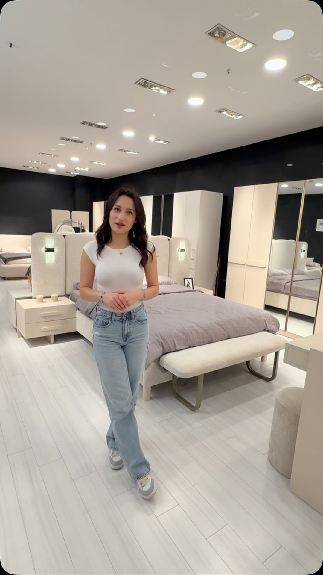 Post 10 by AYDIN MOBİLYA on Instagram (video)