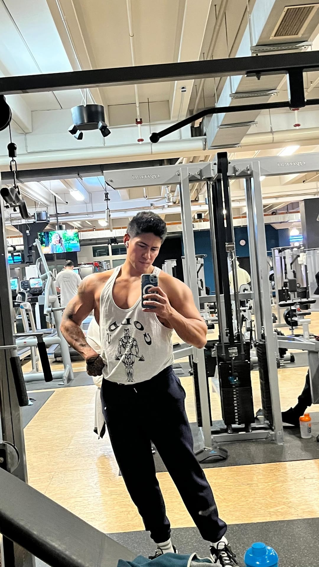 Post 1 by ᴀʟᴇ ʏᴇɴ | Fitness Motivation on Instagram (video)