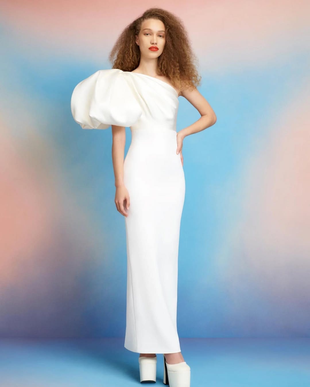 Post 8 by THE GEE DRESSES on Instagram (carousel)