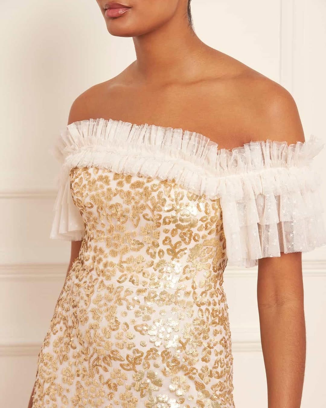 Post 6 by THE GEE DRESSES on Instagram (carousel)