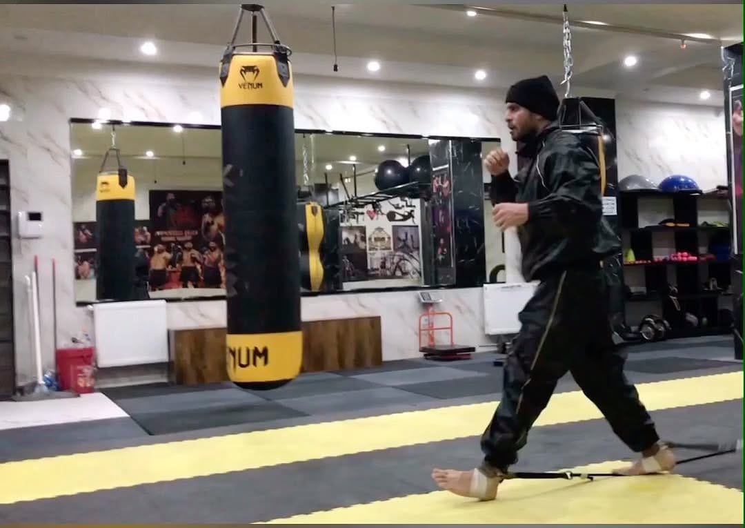 Post 9 by 𝐏𝐄𝐙𝐇𝐌𝐀𝐍 𝐇𝐎𝐒𝐄𝐈𝐍𝐙𝐀𝐃𝐄 🇮🇷 on Instagram (video)