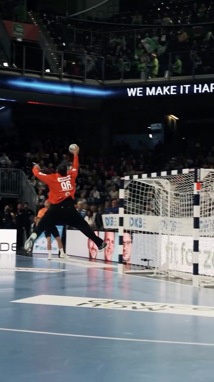 Post 8 by Dejan Banda Milosavljev on Instagram (video)