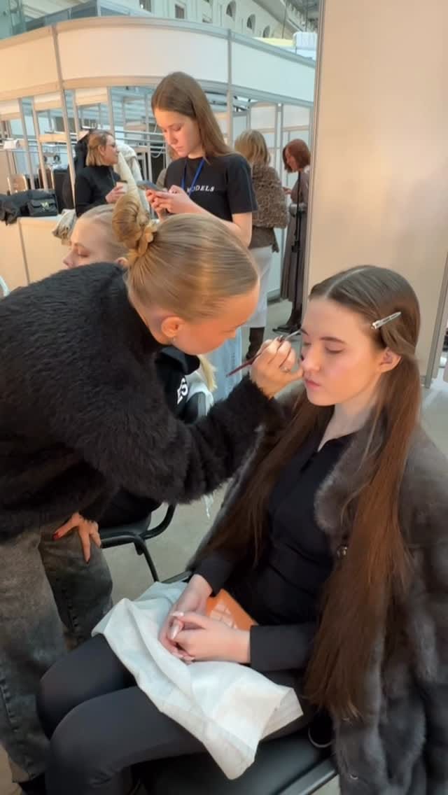 Post 6 by Дизайнерская детская одежда on Instagram (video)