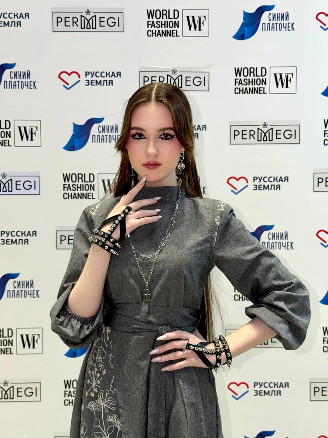 Post 7 by Дизайнерская детская одежда on Instagram (carousel)